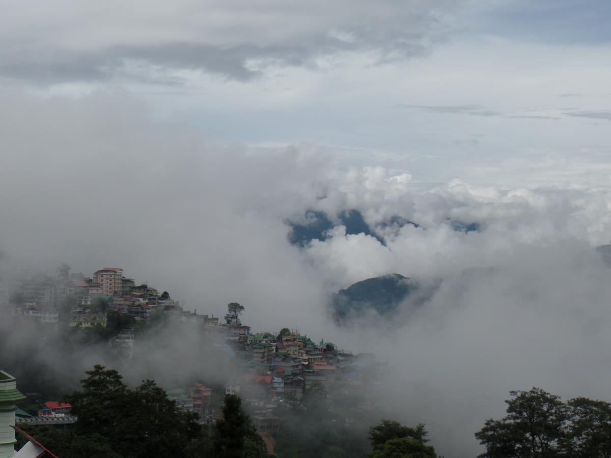 Hotel The Lindsay Cheu Den Gangtok Zewnętrze zdjęcie